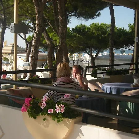 Hotel Ambasciatori Palace 4*