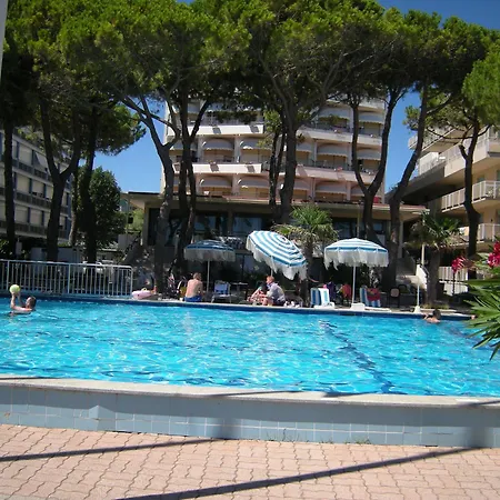 Отель Ambasciatori Palace 4*