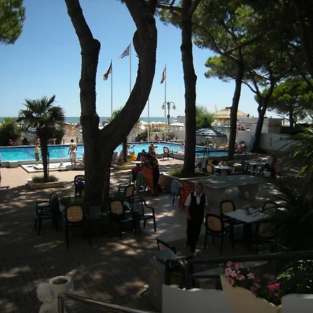 Ambasciatori Palace